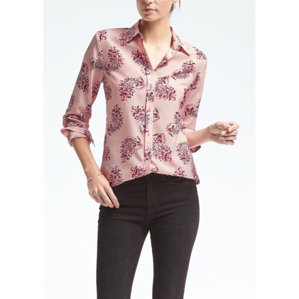 Banana Republic L Pink Paisley Dillon Button Down